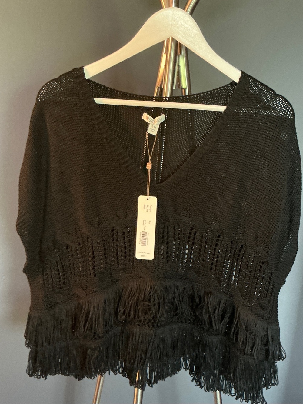 SPANNER Black V-Neck Fringe Knit Pullover